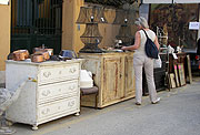auch Antiquitäten und Kunstwerke gibt es auf der Grande Braderie (©Foto: Marikka-Laila Maisel)